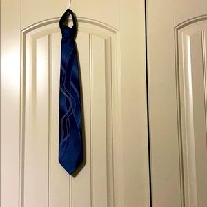 Men's J. Ferrar blue tie.